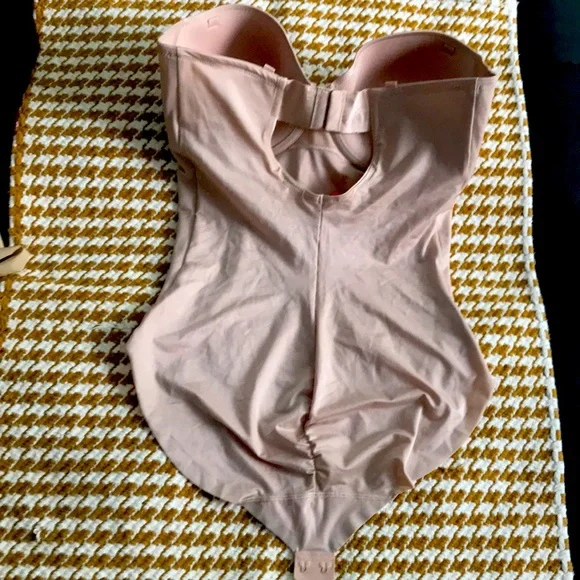 SPANX Strapless Underwire Bodysuit